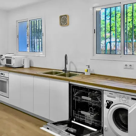 Villa Alamos Jerez I Piscina Salada Climatizada I Bbq I Jardines I 850m2
